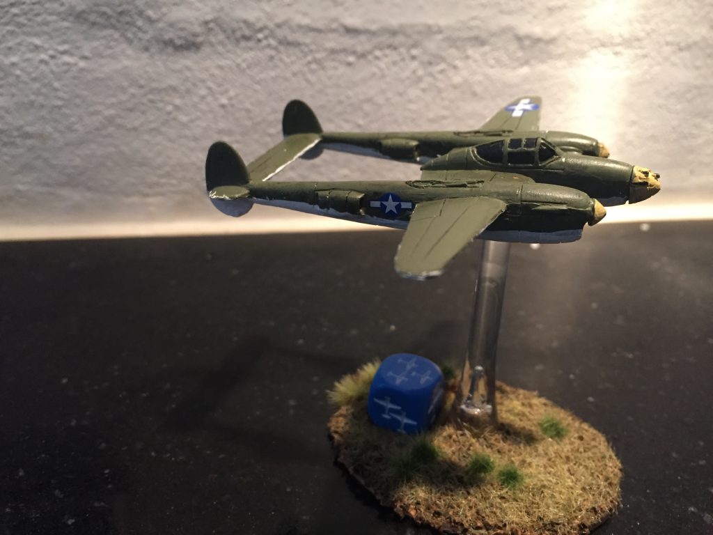 AC011 - P-38 Lightning 